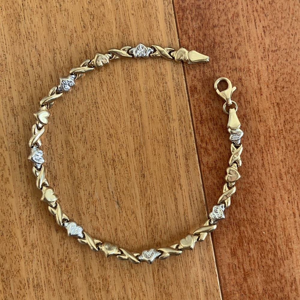 Zales XOXO 10K Gold Heart Bracelet